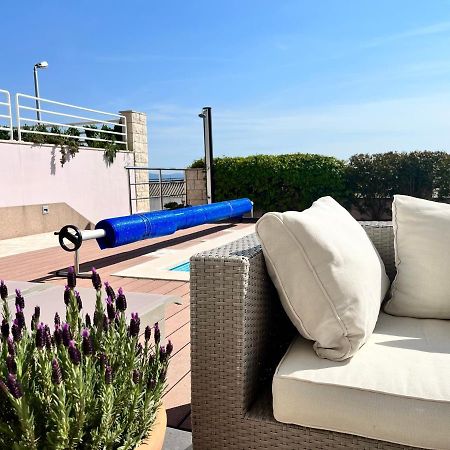 Blue Apartment With Shared Pool Split Eksteriør bilde